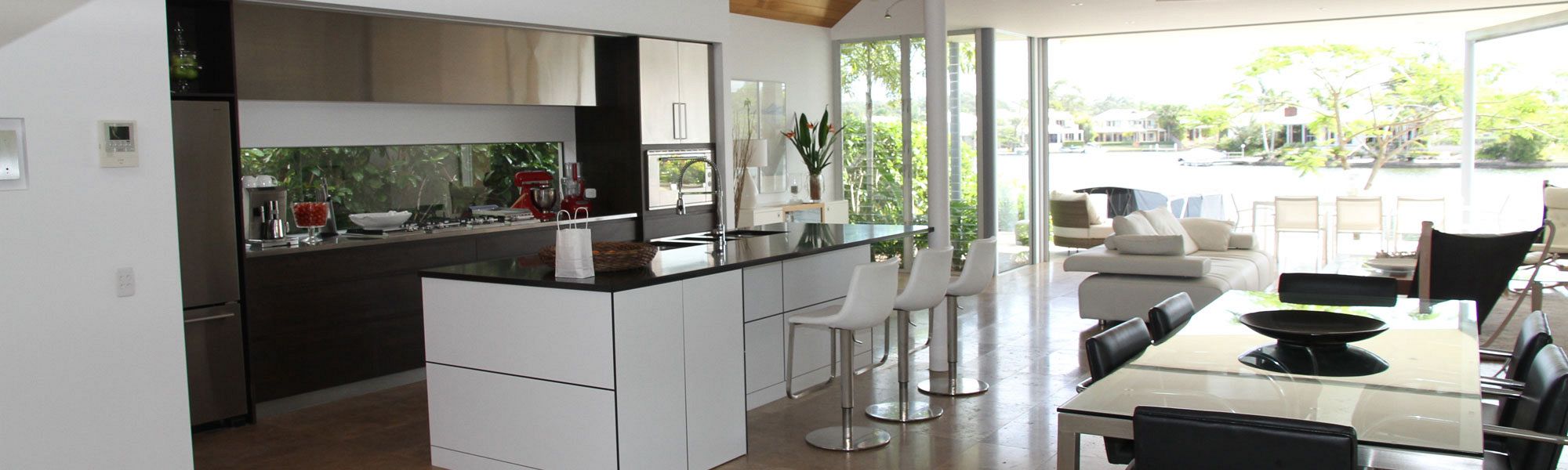 Comparing Celeb Houses with Vancouver's Market